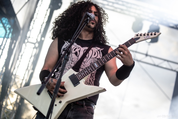 122
